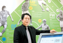 [Weekend Interview] 자연과학 엘리트에서 축구 덕후로…KBS 축구해설위원 한준희