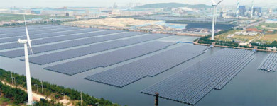 국내 최대 군산 수상태양광 빗물 쏟아져도 쉼 없이 전력생산