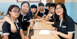 [틴매경 기자가 뛴다] 4명씩 팀 이뤄 인터뷰·기사작성 `찰떡 호흡`