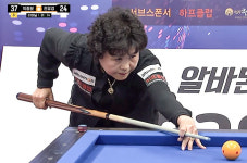 코리아당구왕 ‘당구모녀’ 대결 아쉽게 불발