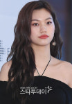 [포토]위키미키 도연, 섹시하게 어깨 드러내고 