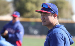 `톱타자 낙점` 추신수, 2019년 MLB 시범경기 첫 타점