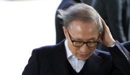 MB 보석 후 첫 재판, 지지자들 연호 속 한 시민 하는 말이…