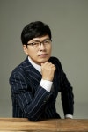 트로트 가수 진현, 탑스타엔터와 전속 계약...“전폭적 지원할 것”