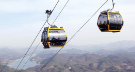 [테마여행] 한눈에 산과 호수가…타봤나요, 청풍호반 케이블카