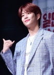 [포토] 아스트로 MJ, 여행지 반전 매력