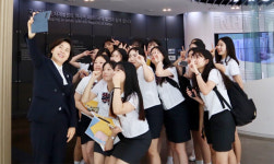 [틴매경 기자가 뛴다] 어려운 가정환경·유리천장…벽 뛰어넘은 인생신화