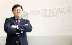 [바이오] 담배회사로 간 내과의사 "담배도 건강 지키며 피워야죠"