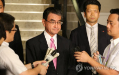 태풍·호우 피해 심각한데…日 방위성 "난 비의 남자"