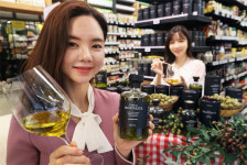 [포토] 신세계백화점 햇 올리브오일