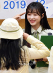 [포토]유아, 어린이 대원들에게 희망을!
