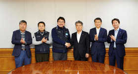 企銀행장 출근…노조추천이사제 수용