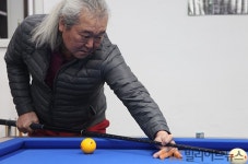 ‘한지 품은 당구큐’ 마이다스 “30년 당구인생 쏟아부었죠”