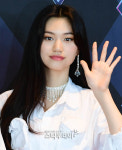 [포토] 김도연, 손인사로 컴백 인사