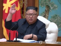 ‘사망설’ 북한 김정은, 공개활동으로 건재 과시…김여정과 비료공장 준공식 참석
