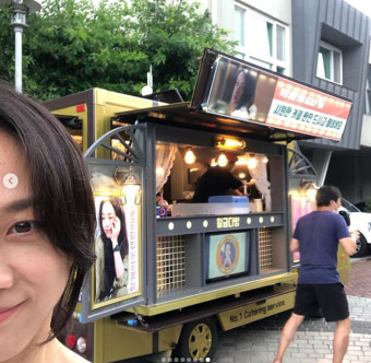 `김태용` 탕웨이, `원더랜드` 촬영 중 받은 팬 선물 자랑 