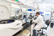 코로나 19 위기에도 해외 지점을 늘리고 있는 공유오피스 기업은?