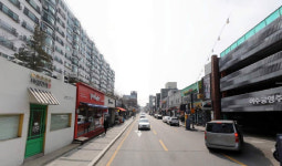 `원조 카페거리` 방배동 골목 상권, 지금은 `먹자골목`?