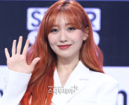 [포토] 러블리즈 수정, 오묘한 레드 헤어