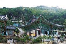 지하철 타고 만나는 천년 고찰 여행…안양 삼성산 천년 고찰