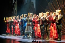 [커튼콜] 뮤지컬 ‘썸씽로튼’ 골때리게 웃기는 뮤우~지컬 찬양가