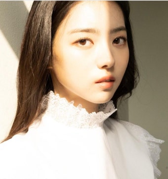 임나영, 햇살도 반한 미모...`빛나는 아우라`