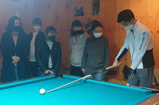 박은지‧권호준 등 인천 당구선수에게 배우는 ‘포켓볼교실’