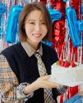 마마무 문별, 생일 파티 인증...`톰보이 미소`