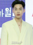 [포토]헨리, 남자다운 매력