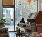 독립서점과 이색숙소서 찾은 색다른 제주