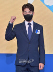 [포토] 파이팅 외치는 남현종 아나운서