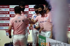 스롱피아비, 한큐 11점 ‘퍼펙트큐’…블루원·TS히어로즈 첫승 실패