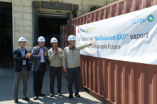 LG Chem marks first export of certified eco-friendly polymer