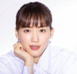 日 톱스타 아야세 하루카, 코로나19·폐렴 증세로 입원…회복 중