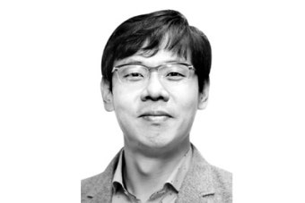 한일관계 협력 강조, 이재명 대통령과 스가 요시히데 전 총리 만남
