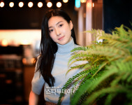 [포토] 주아름, 빛나는 연기로