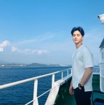 눈부신 송강, 바다를 앞에 두고 태평양 어깨 자랑