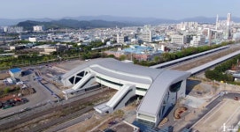 동에서 서로 이동하는 서울 부산대구 개발지형