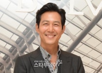 ‘오징어게임’ 이정재, ‘고담 어워즈’ 간다…27일 미국행