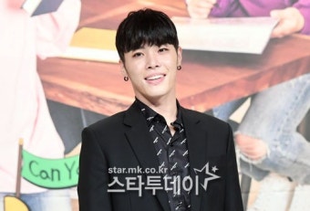 '프로포폴 상습 투약' 휘성, 집유 2개월만 콘서트 강행 논란