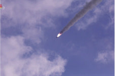 북한, 동해 상으로 미상 발사체 발사…탄도미사일 가능성