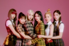 스테이씨, 애플뮤직·샤잠 선정 2022 주목할 아티스트…K팝 가수 유일