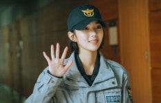 블랙핑크 지수도 못한 일인데…이 배우가 할 수 있을까