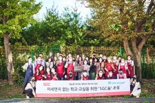 'OCI 창업주 차남' 이복영의 매직…SGC그룹 사상 최대 실적 [인사이드 아웃]