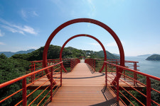 코로나19 장기화에 다시 관심 받는 비대면 여행지… 감추사, 장사도해상공원, 수안보 족욕길, 황간역, 박수기정…