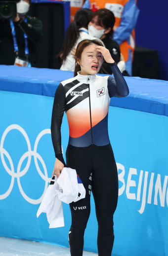 1위와 0.052초 차이…최민정, 쇼트트랙 여자 1000m 은메달