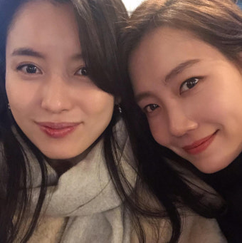신현빈, 절친 한효주 생일 축하...'미녀들의 우정'