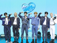 [포토]위아이, 미니4집 컴백해요