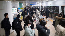 고령인구 곧 1000만명시대, 지하철 무임승차부터 해법 찾으라 [사설]