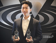 박재범 소주가 전통주라고?…주류업계 시끌시끌 사연은 [생생 유통]